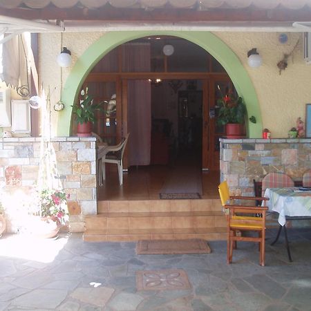 Haravgi Hotel Патитири Экстерьер фото
